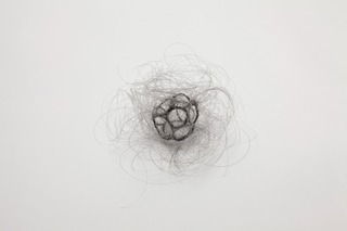 Untitled, 2013
Nylonthread, feltet fiber
9 x 9 x 9 cm, Photo: Andreas Hopfgarten